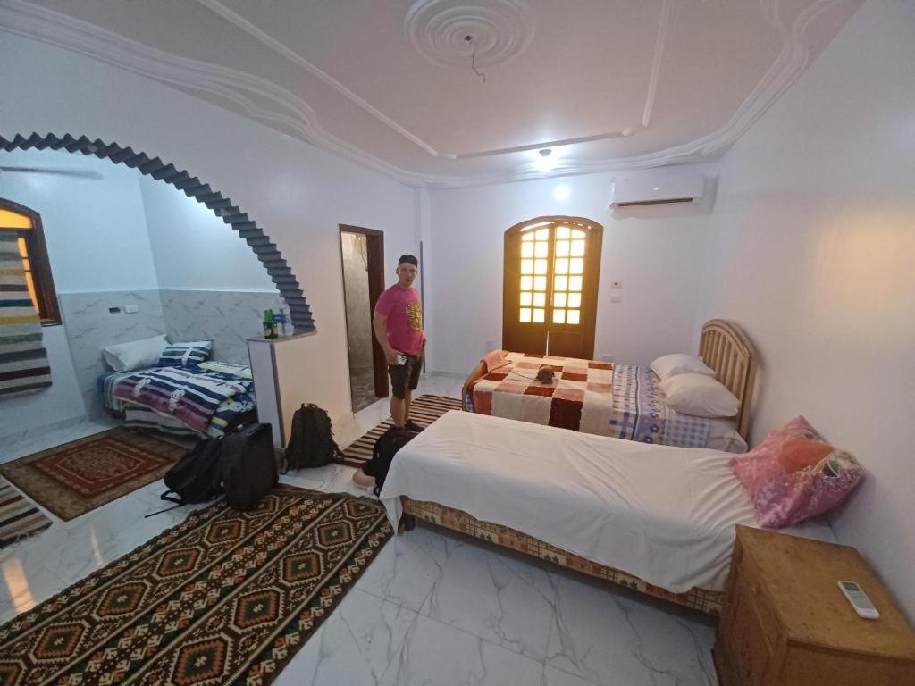 One Love Guesthouse & Restaurant Luksor Dış mekan fotoğraf