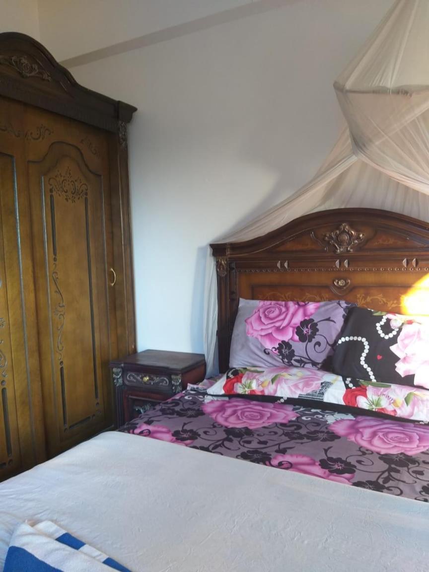 One Love Guesthouse & Restaurant Luksor Dış mekan fotoğraf