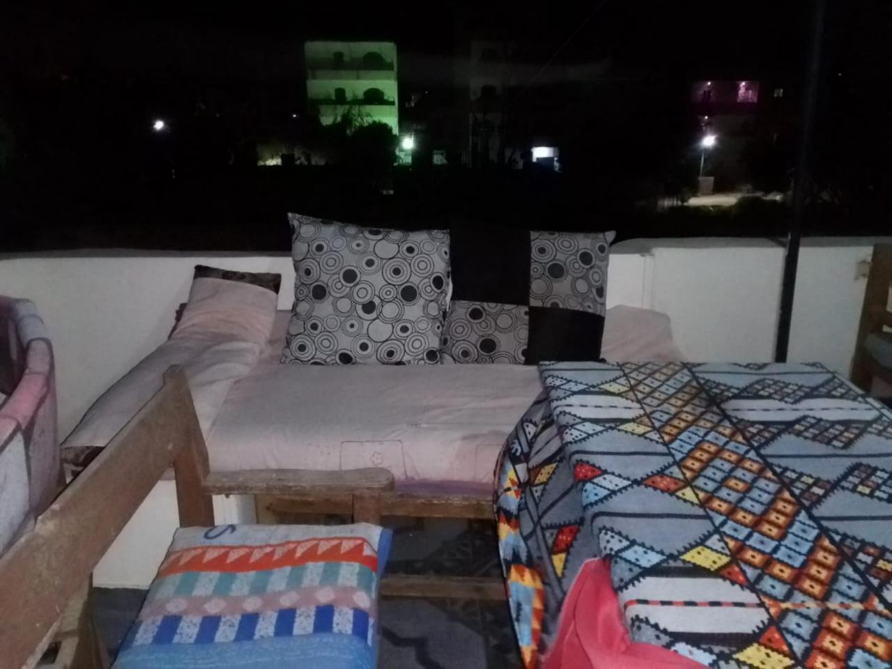 One Love Guesthouse & Restaurant Luksor Dış mekan fotoğraf