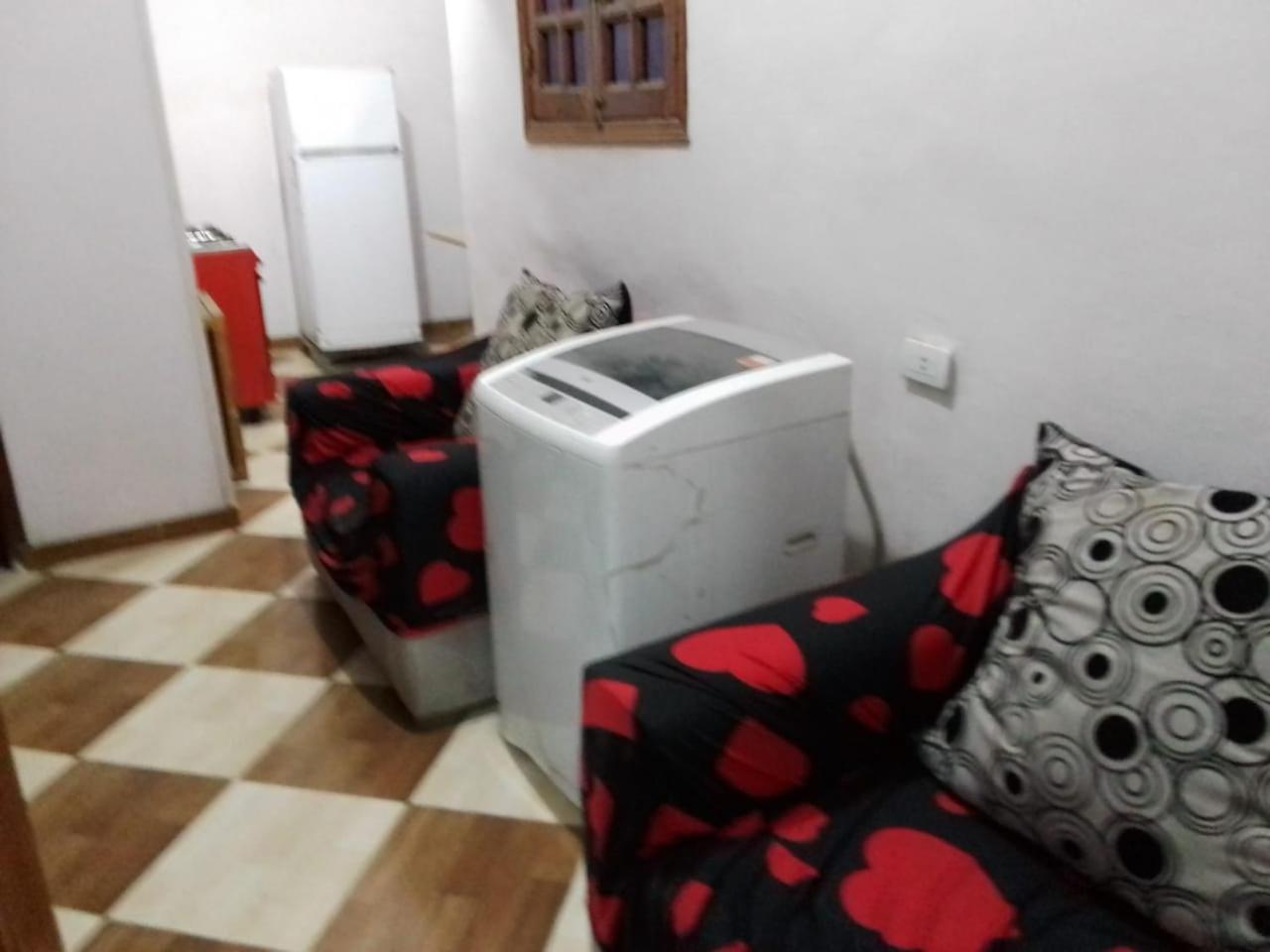 One Love Guesthouse & Restaurant Luksor Dış mekan fotoğraf