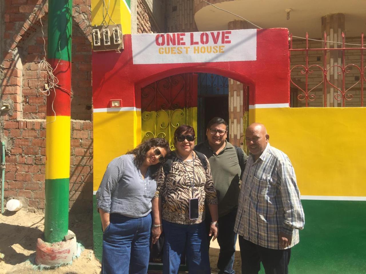 One Love Guesthouse & Restaurant Luksor Dış mekan fotoğraf