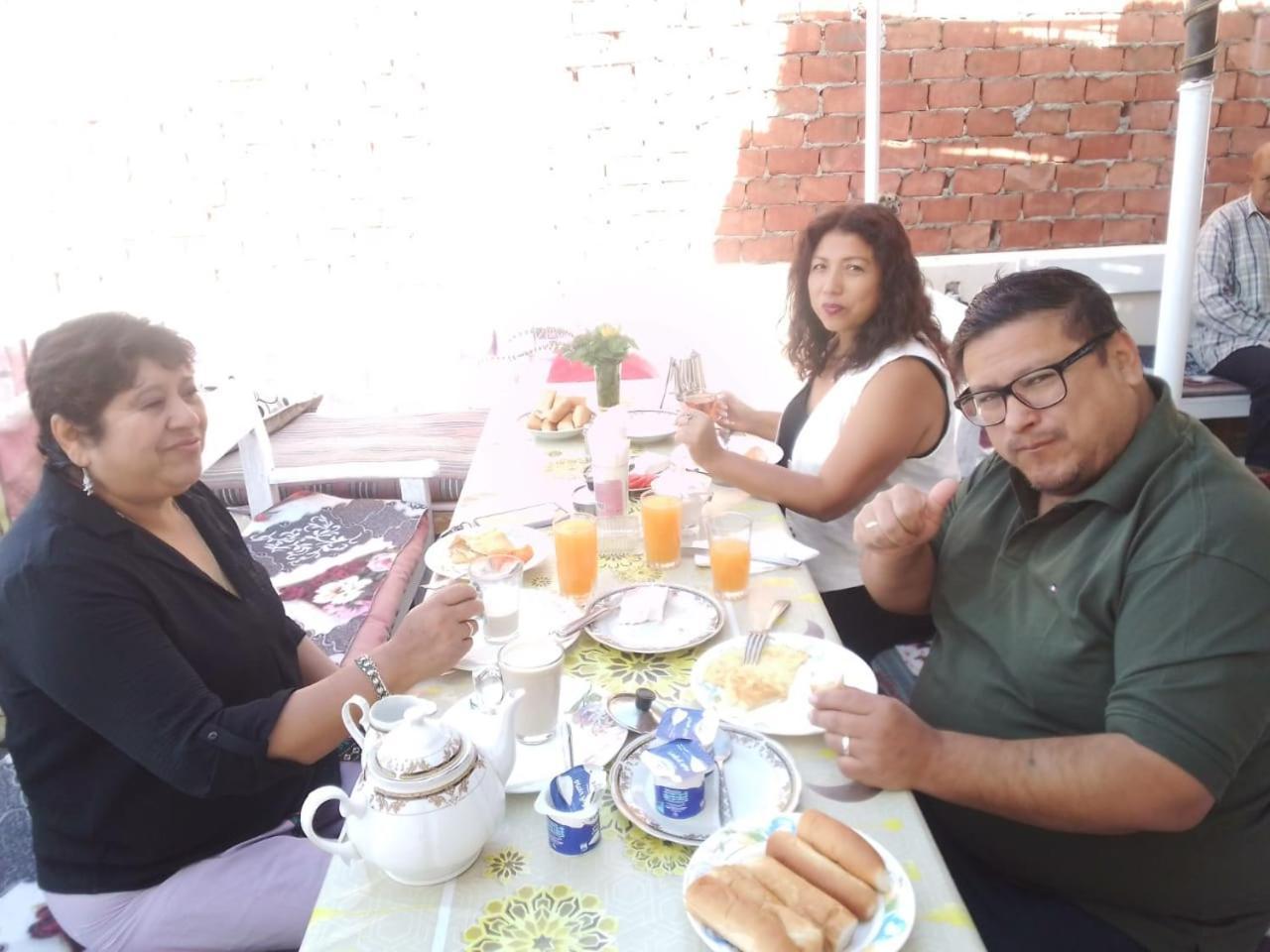 One Love Guesthouse & Restaurant Luksor Dış mekan fotoğraf