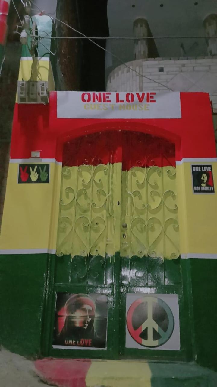 One Love Guesthouse & Restaurant Luksor Dış mekan fotoğraf